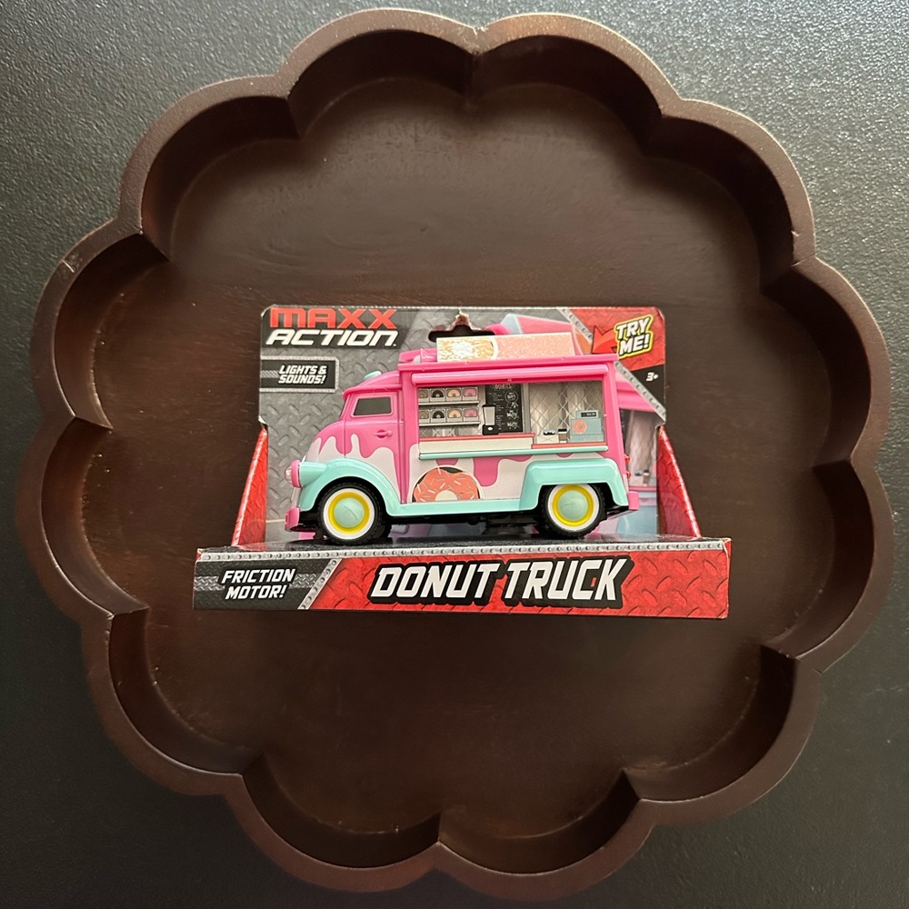 MAXX Action ~ Friction Donut Truck with Light & Sound Feature